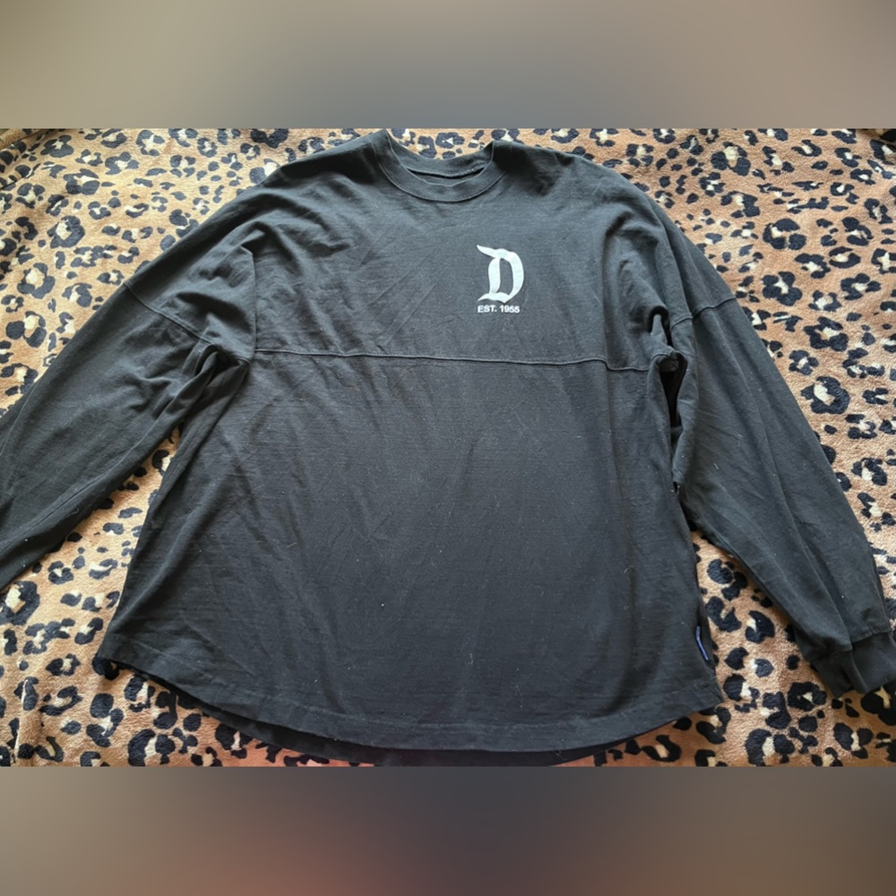 DISNEYLAND RESORT LONG SLEEVE